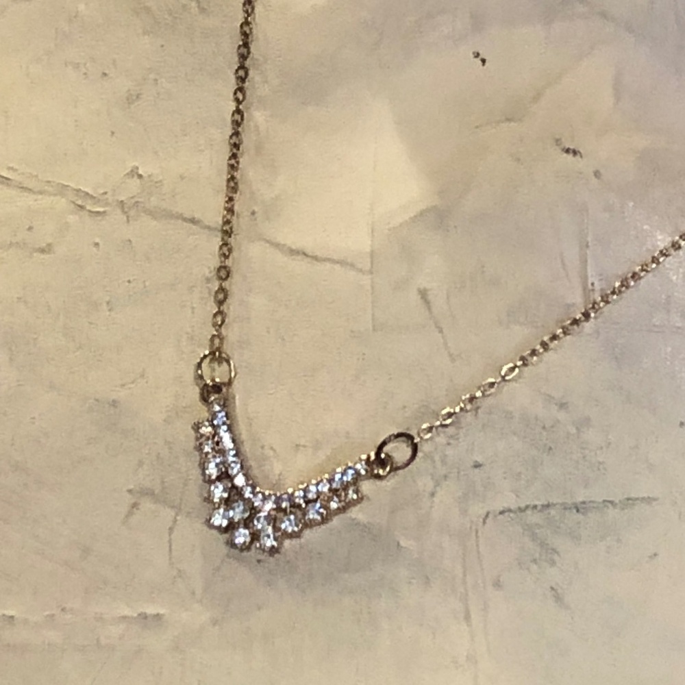 3/$32 Vtg 90s Dainty Gold & Clear Rhinestone Boomerang Shaped Pendant Necklace